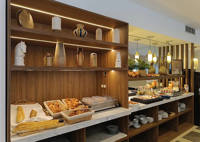 Le Cetai Cannes Beach Hotel